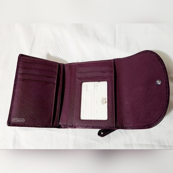 Coach 48643 Madison Dotted Medium Wallet Crimson - Picture 3 of 8